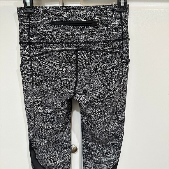 Lululemon Pace Perfect 7/8 Tight Leggins Air Time White Black I Size 6 - Picture 10 of 12